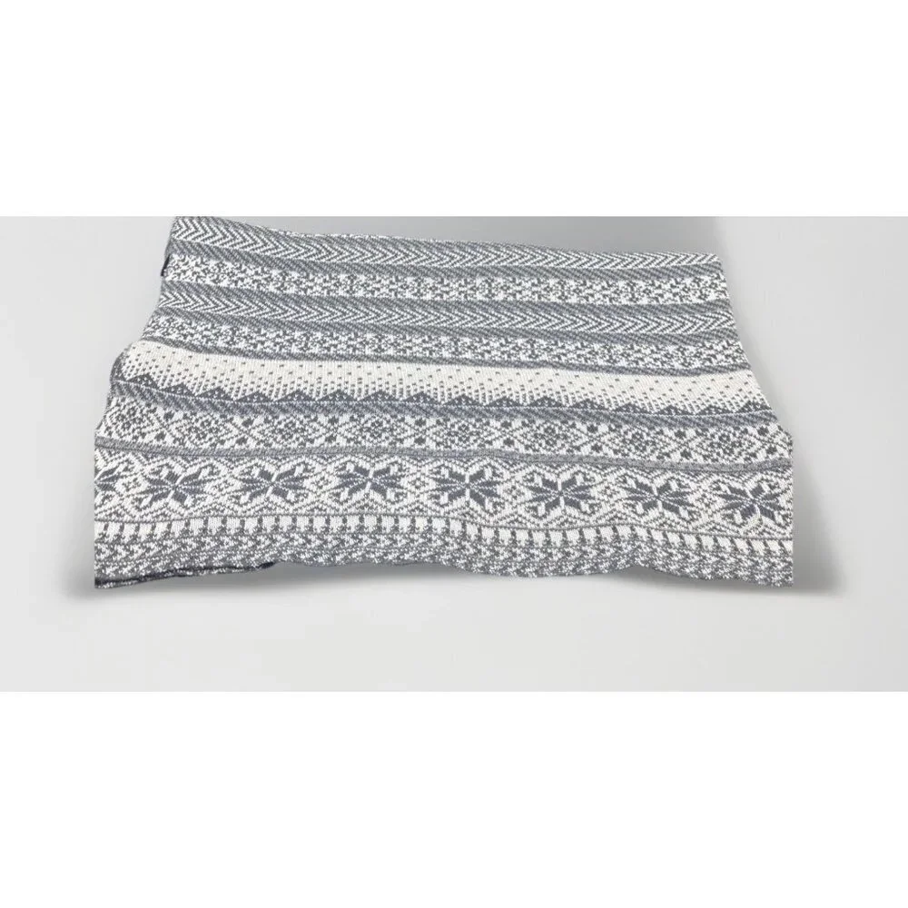 Reversible Cozy Gray White Fair Isle Throw Blanket Made In Canada 63” X 66”‎
